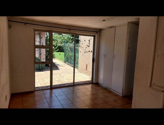 2 BEDROOM PROPERTY TO RENT IN RANDBURG CENTRAL